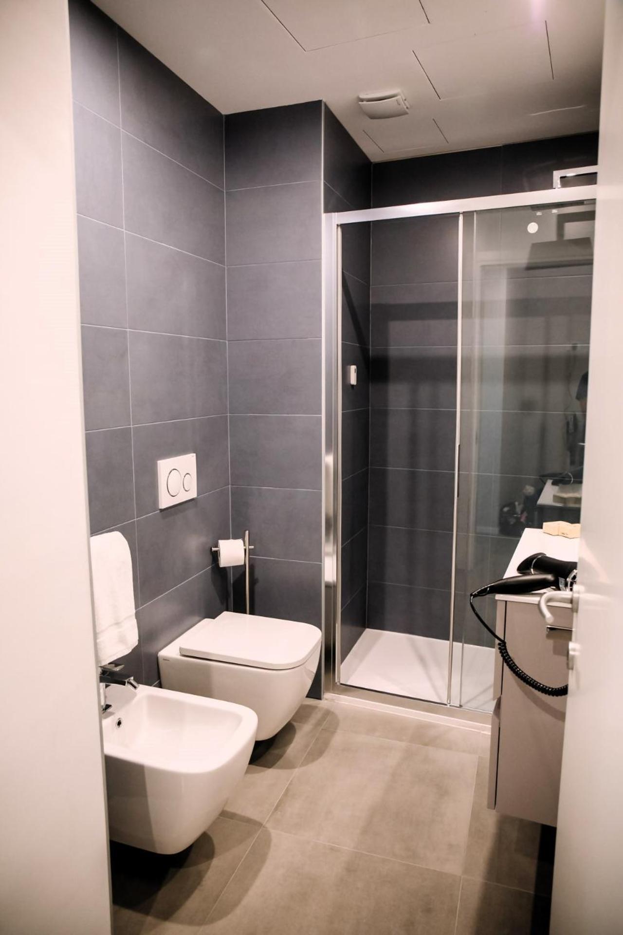 Elegant Beige Apartment - 5 Minutes From The Lake Como Eksteriør bilde