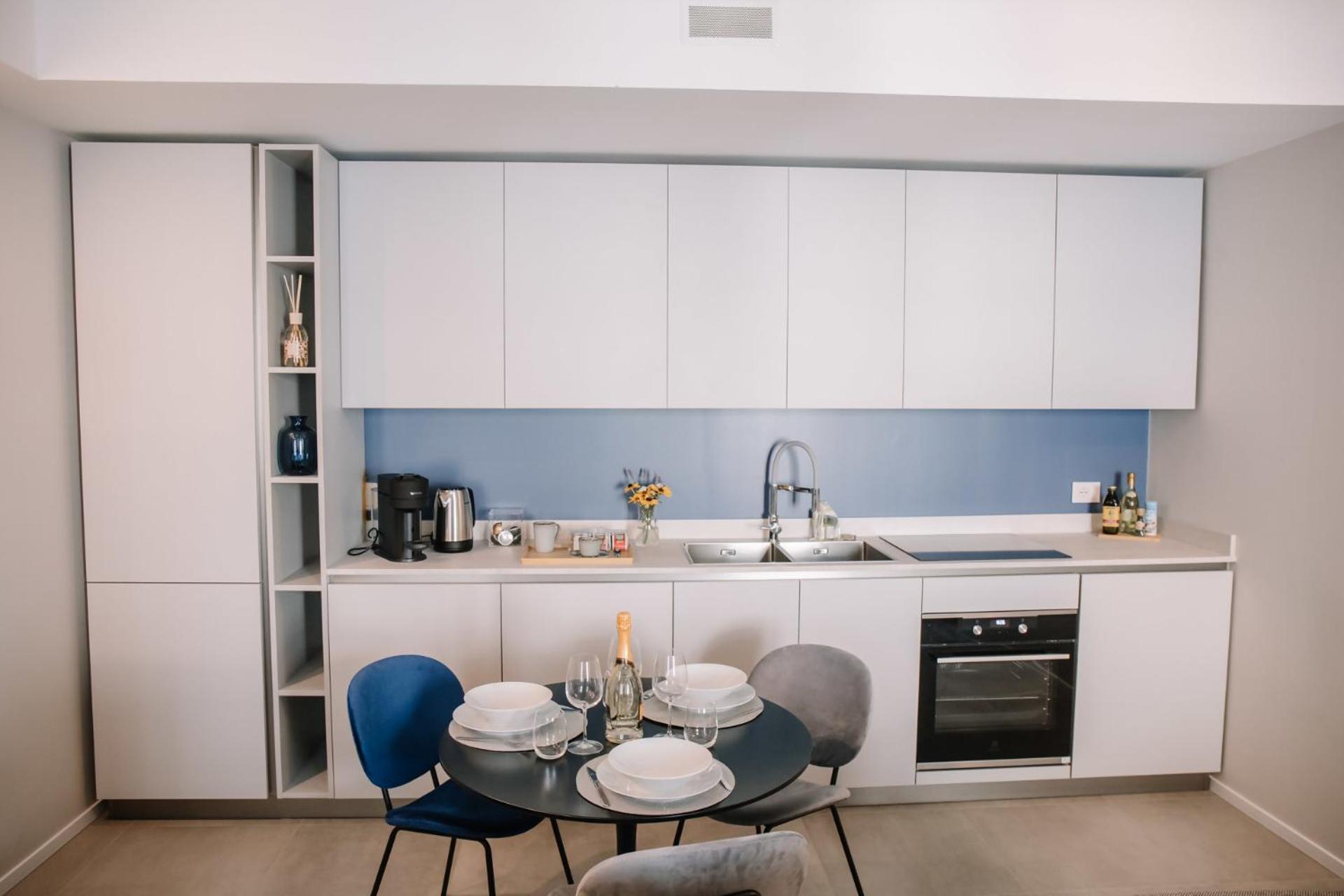 Elegant Beige Apartment - 5 Minutes From The Lake Como Eksteriør bilde